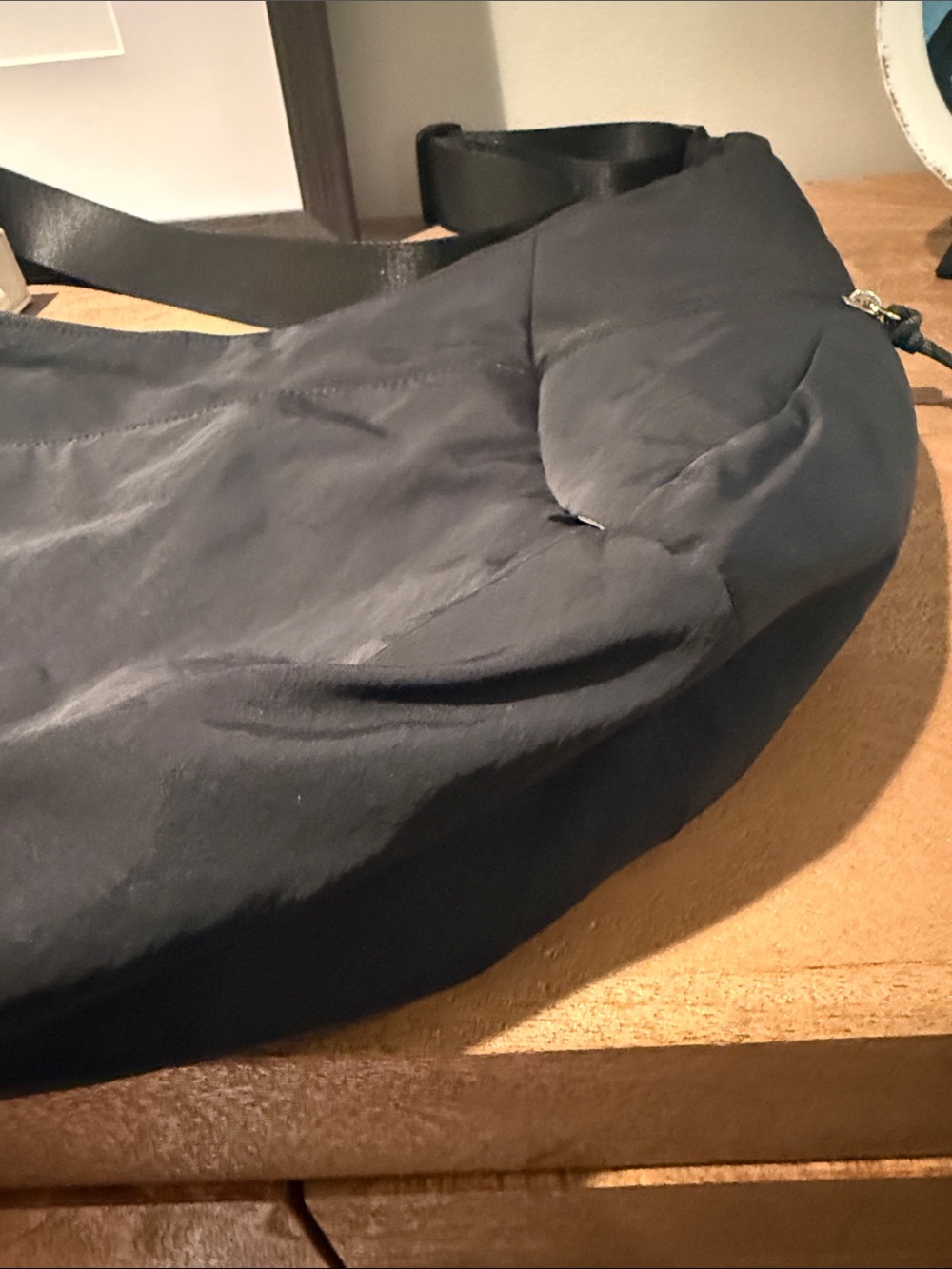 Lululemon Large Slouchy Sling Bag 13L - Picture 9 of 16